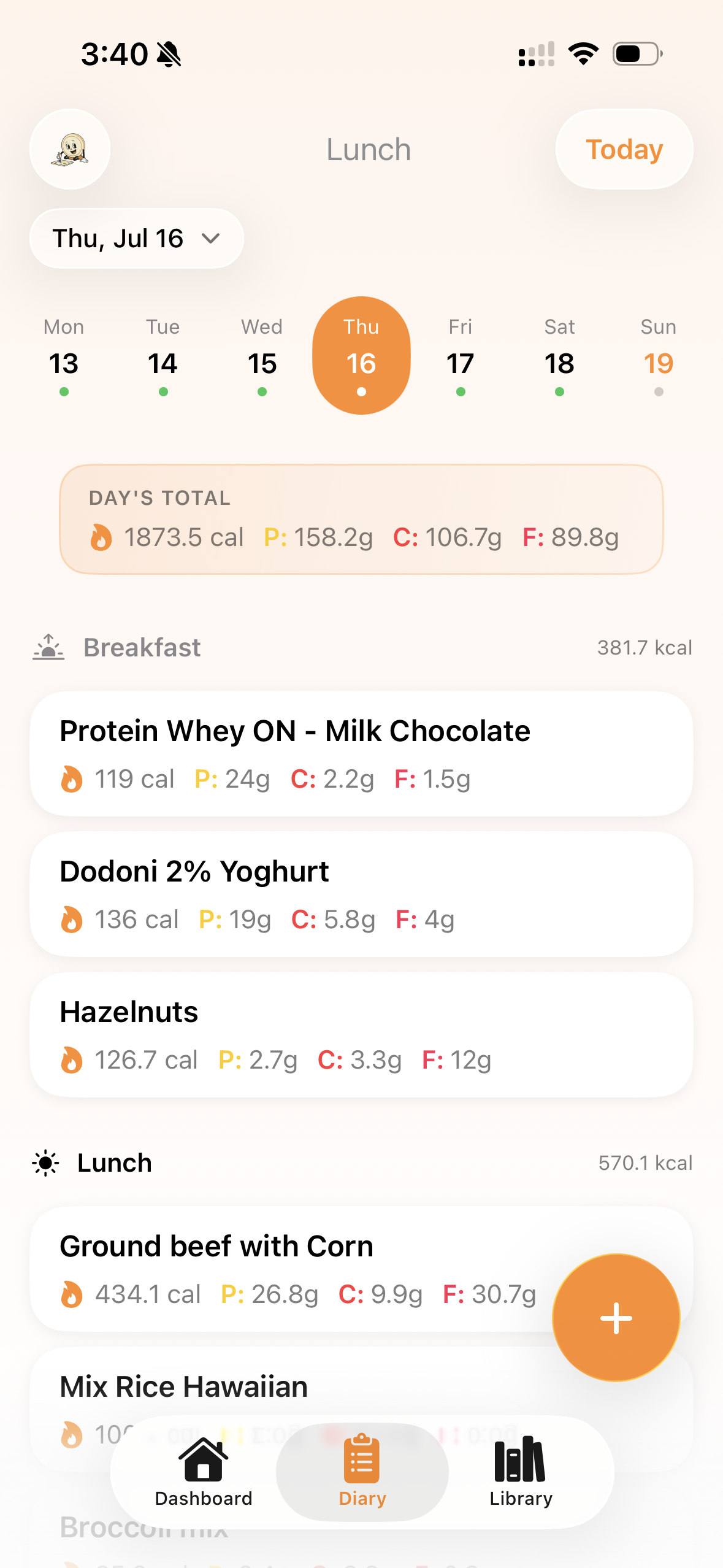 FoodieCalc Diary screen in light mode.